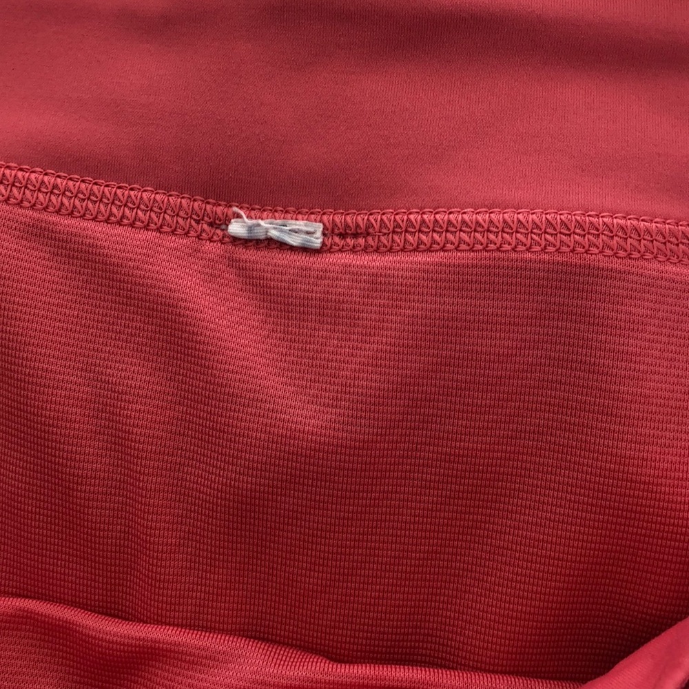 Lulemon Women’s Speed Up Short Like New - Picture 4 of 4